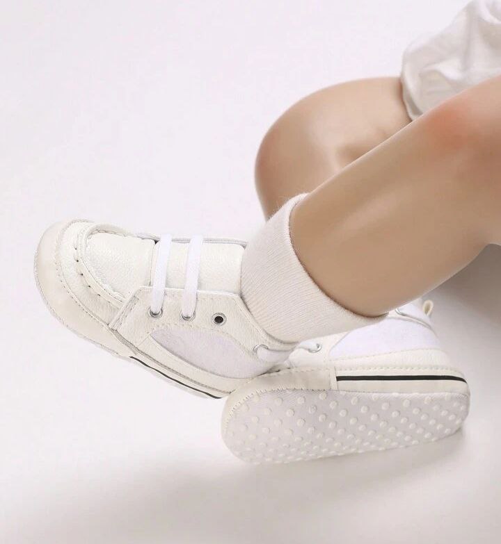 شوز شي ان ابيض رباط