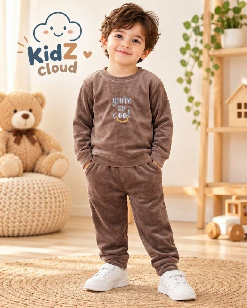 بيجامة قطيفة COOL بني